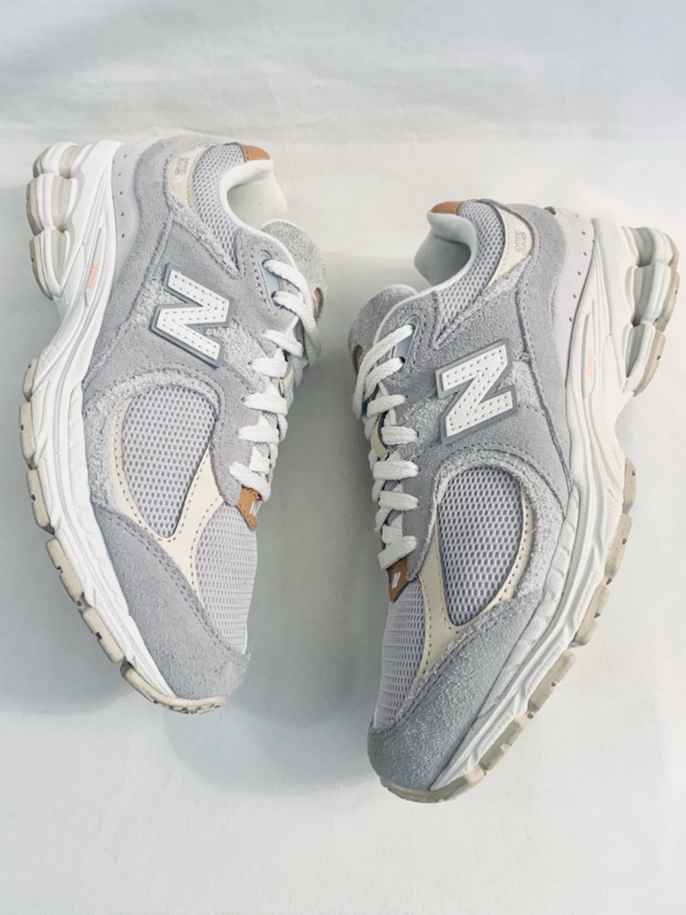 New Balance 2002R Sneakers